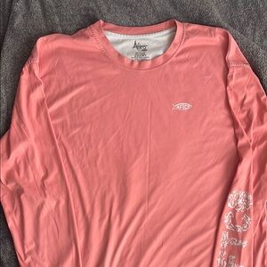 AFTCO Long Sleeve Tee Soft Lightweight Design
Dri-fit 
Coral color